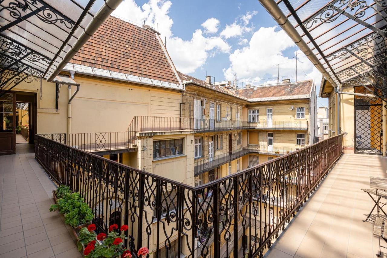Sky Way Apartment ブダペスト エクステリア 写真